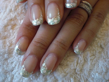ラメとホロのキラキラネイル