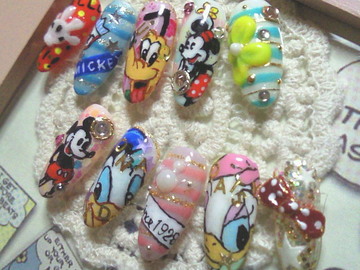 ミッキーネイル