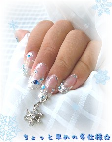 雪の結晶のネイピに合わせて