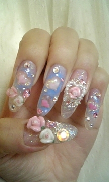 ハートとバラのキラキラnail