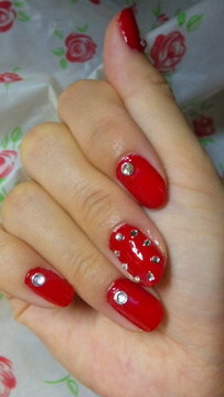 シンプルレッドネイル