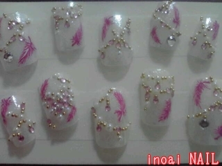 キレイで可愛いブライダルネイル 