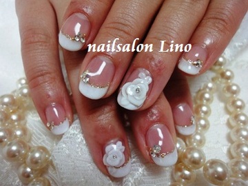 白フレンチバラネイル