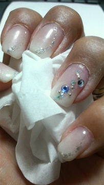 ブルーストーンとシルバーネイル