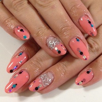 可愛いエスニックネイル