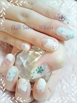 ガーリー♥ダブルフレンチフラワーネイル