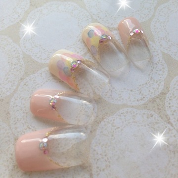 絵具でドットが可愛らしいフレンチデザイン☆