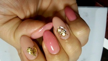 ピンクハートネイル