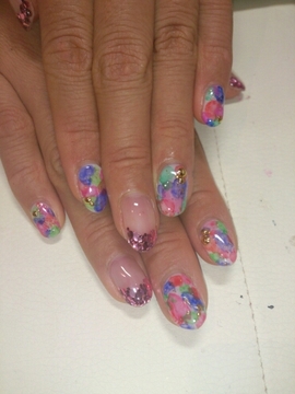 カラフルたらしこみネイル