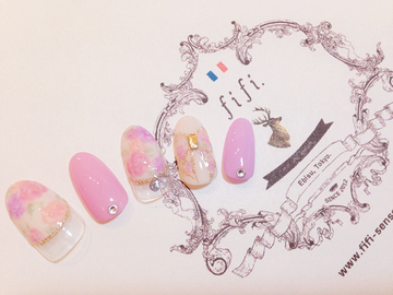 ガーリー花柄ネイル