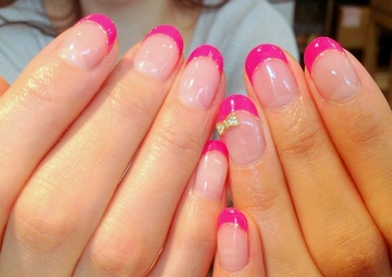 ショッキングピンク×フレンチ