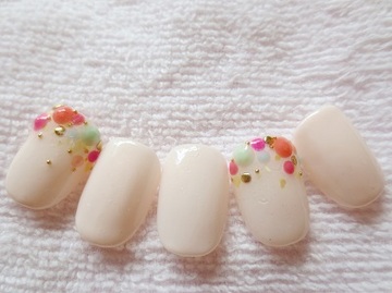 ふんわりカラフルネイル
