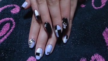 BLACK NAIL…