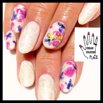 花柄ジェルネイル
