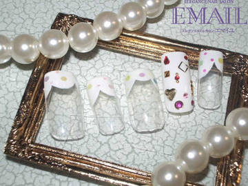 ビジューネイル