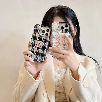 シャネル ピンク ダブルCロゴ ツイード iPhone 17