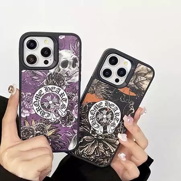 クロムハーツ ダークテーマ スカル iPhone 17