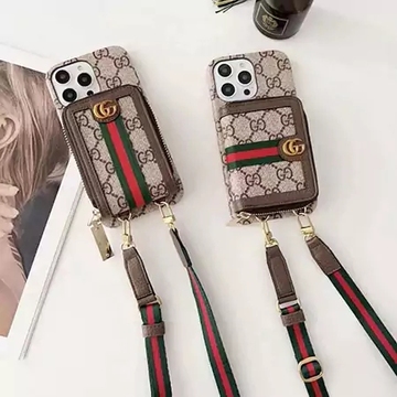 グッチ 大容量縦横カードホルダー メタルロゴ ショルダー