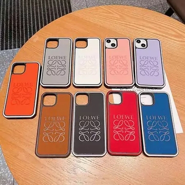 ロエベ エンボスロゴ マルチカラー iPhone 17