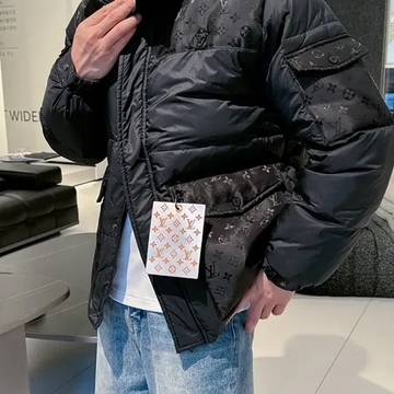 LOUIS VUITTON ダウンジャケット モノグラム キルテ