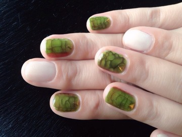 爬虫類ネイル