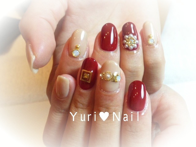 ﾎﾞﾙﾄﾞｰ ﾍﾞｰｼﾞｭ Nail ｼﾞｪﾙ Yuri のネイル ネイルクルー