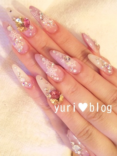 結晶pinkwhite冬 Nail ｽｶﾙﾌﾟ Yuri のネイル ネイルクルー