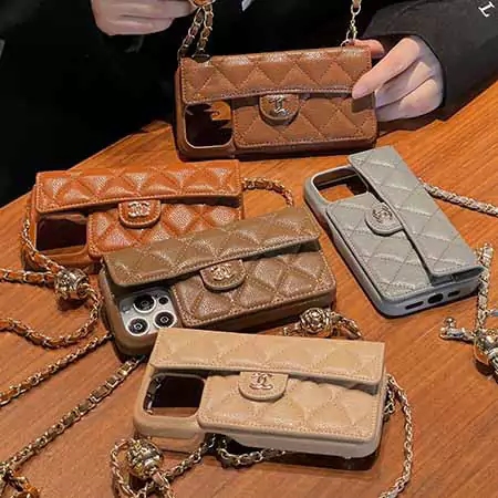 シャネル レザーカードホルダー ショルダーストラップ付き