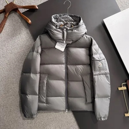 モンクレール ショートダウンスーパーコピー MONCLER 灰色