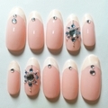 ピンクベースフレンチ×ビジュー