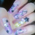 紫ﾗﾒ×ﾌﾞﾗｯｸ星ネイル 左