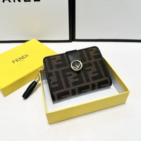 フェンディ Fendi トリフォールド レザー コンパクトウォレ